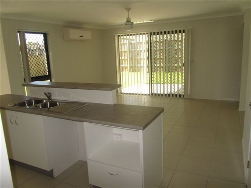 22 Citronella St, Morayfield QLD 4506