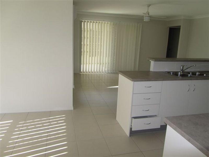 22 Citronella St, Morayfield QLD 4506