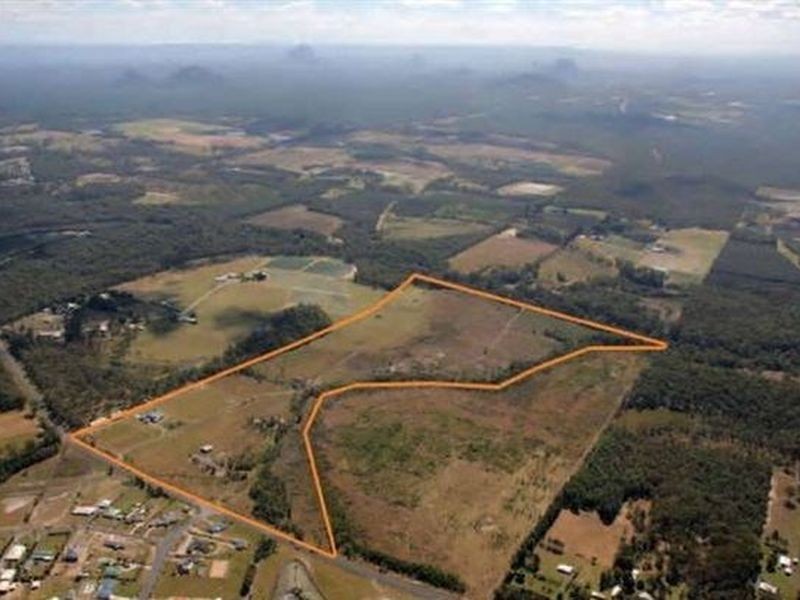 136 Mansfield Rd, Elimbah QLD 4516