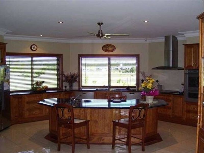 136 Mansfield Rd, Elimbah QLD 4516