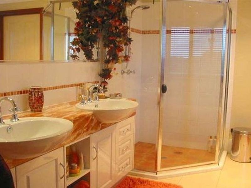 136 Mansfield Rd, Elimbah QLD 4516