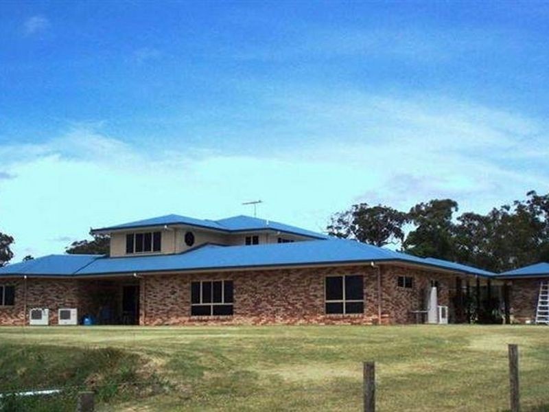 136 Mansfield Rd, Elimbah QLD 4516