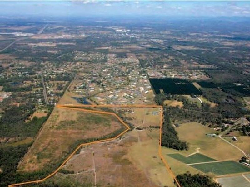 136 Mansfield Rd, Elimbah QLD 4516