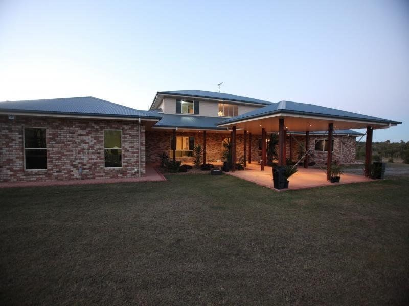 136 Mansfield Rd, Elimbah QLD 4516