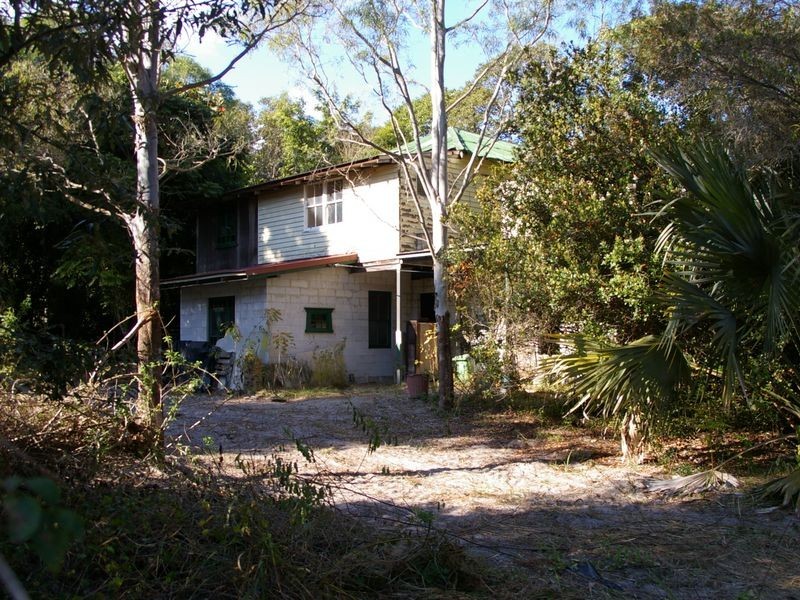 120 Wallace Rd, Beachmere QLD 4510