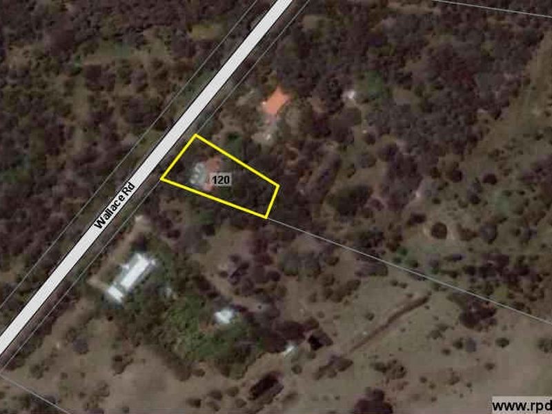 120 Wallace Rd, Beachmere QLD 4510