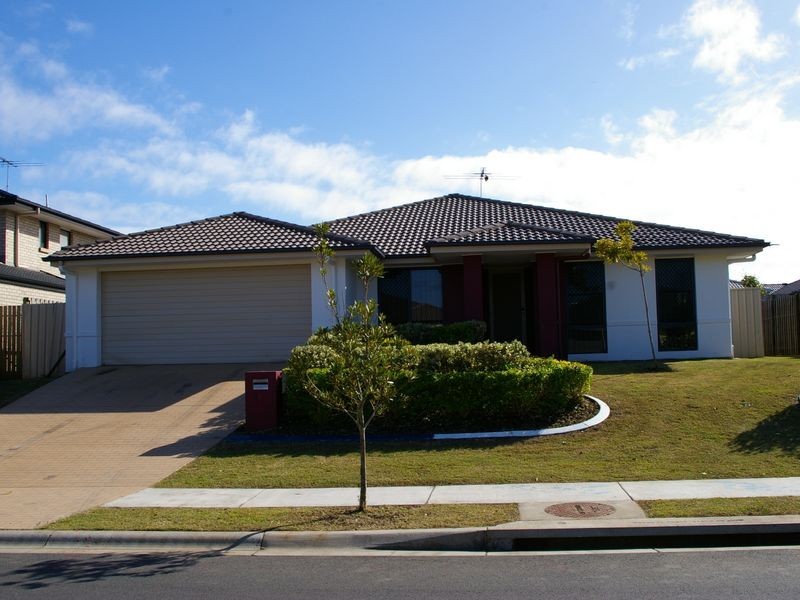 16 Hollywood Ave, Bellmere QLD 4510