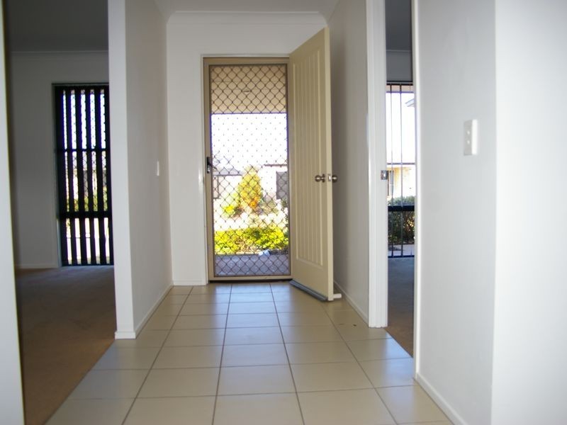 16 Hollywood Ave, Bellmere QLD 4510