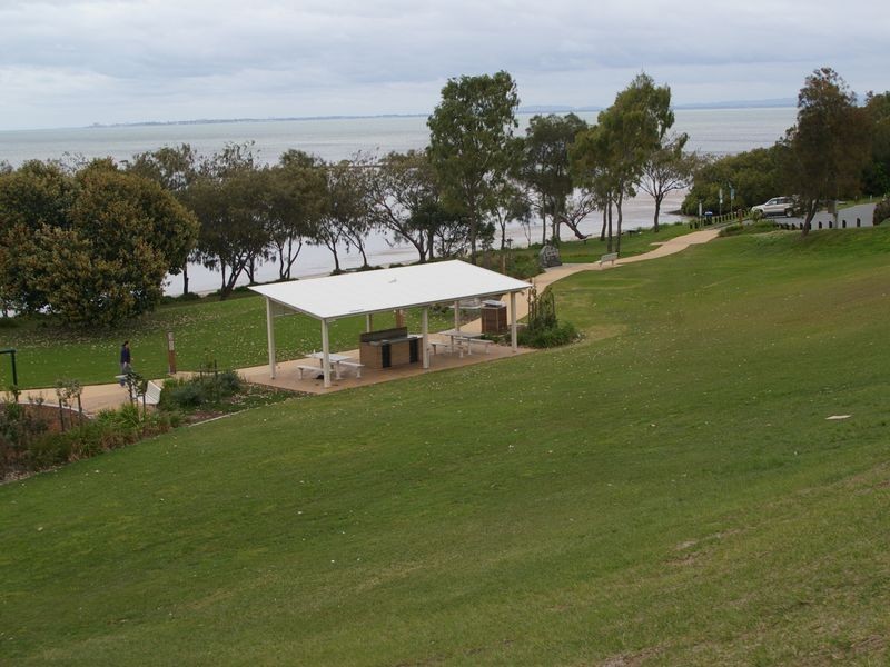 Sandstone Point QLD 4511