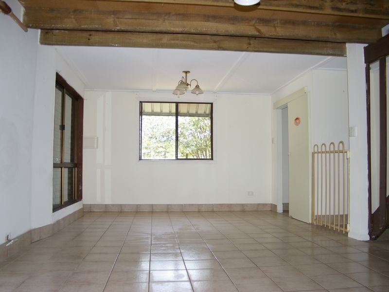 42 Flowers Rd, Caboolture QLD 4510