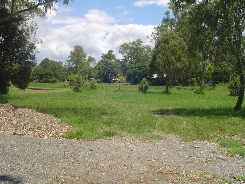 21 Hanson St, Caboolture QLD 4510