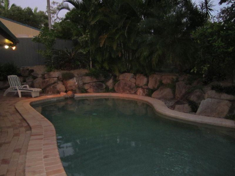 8 Michel Ct, Petrie QLD 4502