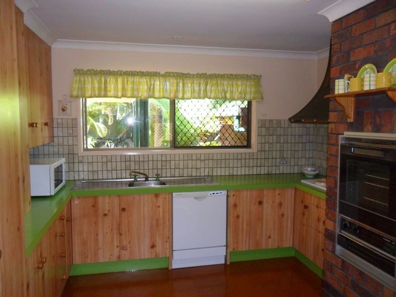 8 Michel Ct, Petrie QLD 4502