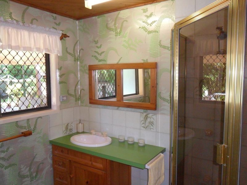 8 Michel Ct, Petrie QLD 4502