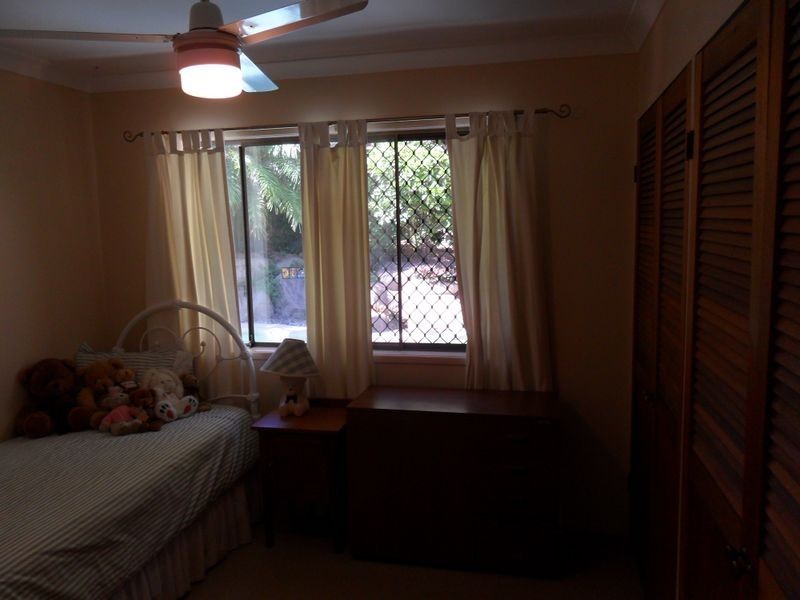 8 Michel Ct, Petrie QLD 4502