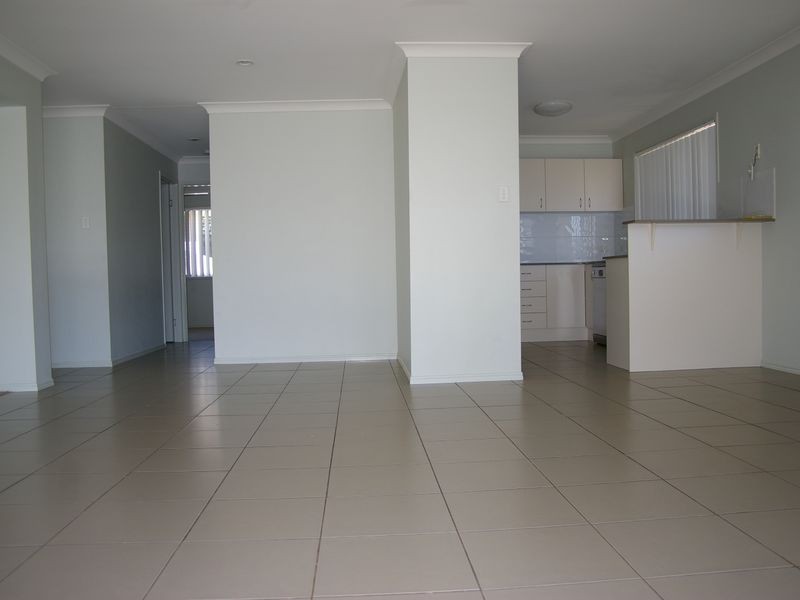 3 Damber Close, Morayfield QLD 4506