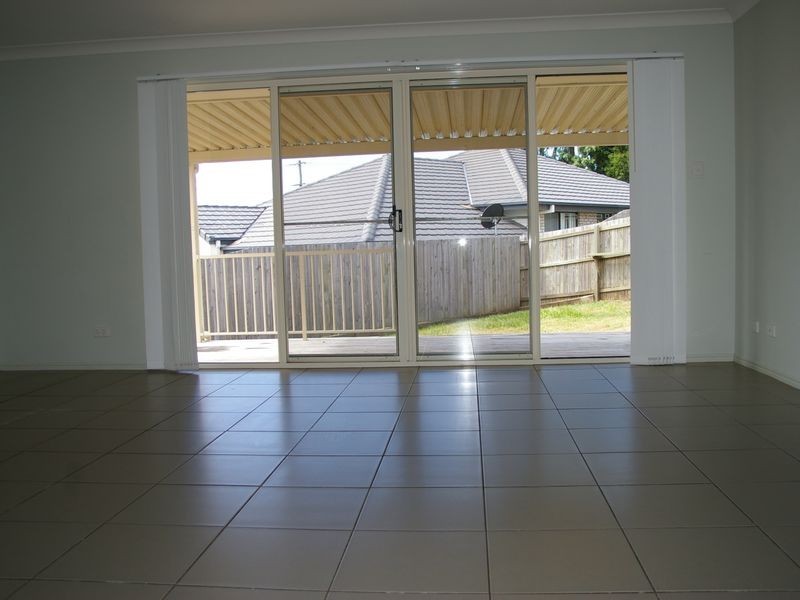 3 Damber Close, Morayfield QLD 4506
