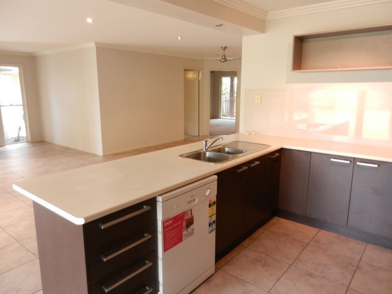 6 Sellens Ct, Ningi QLD 4511