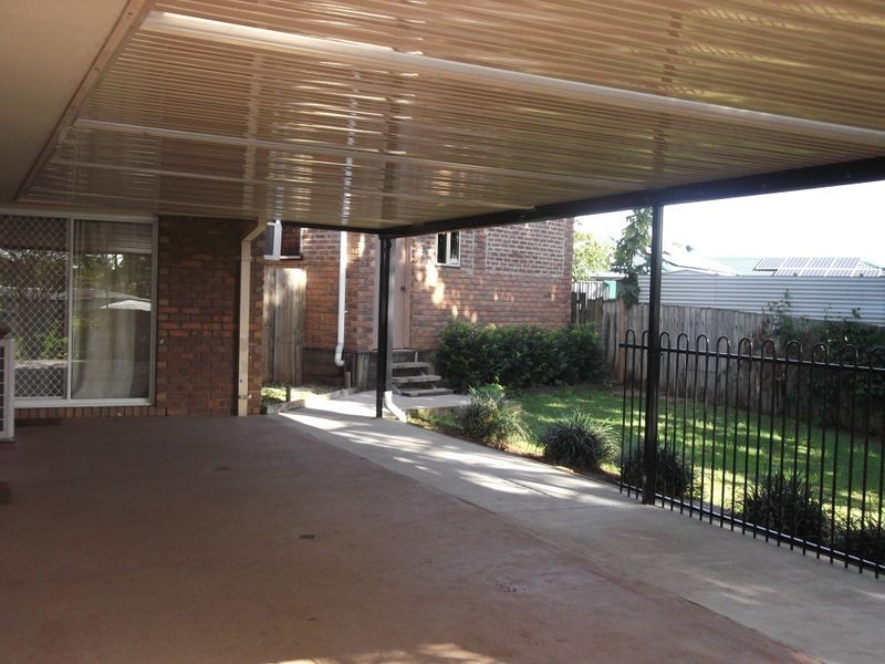 5 Crestleigh Ct, Morayfield QLD 4506