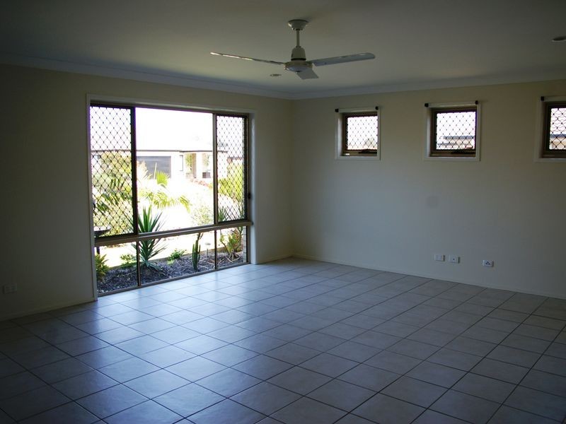 14 Hollywood Avenue, Bellmere QLD 4510