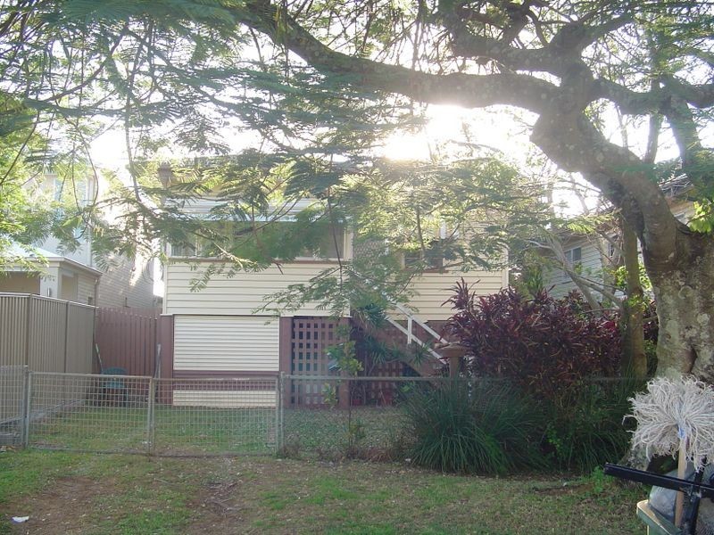 405 Scarborough Rd, Scarborough QLD 4020