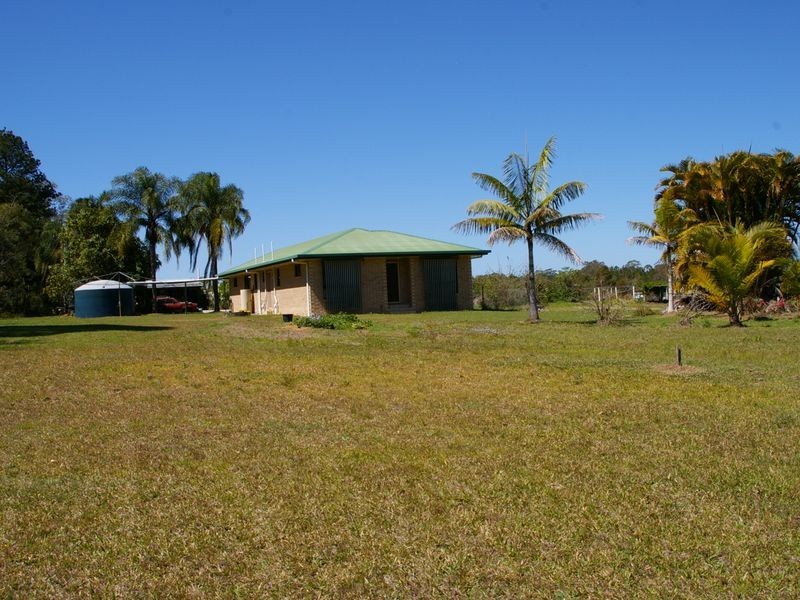 64 Hamilton Rd, Elimbah QLD 4516