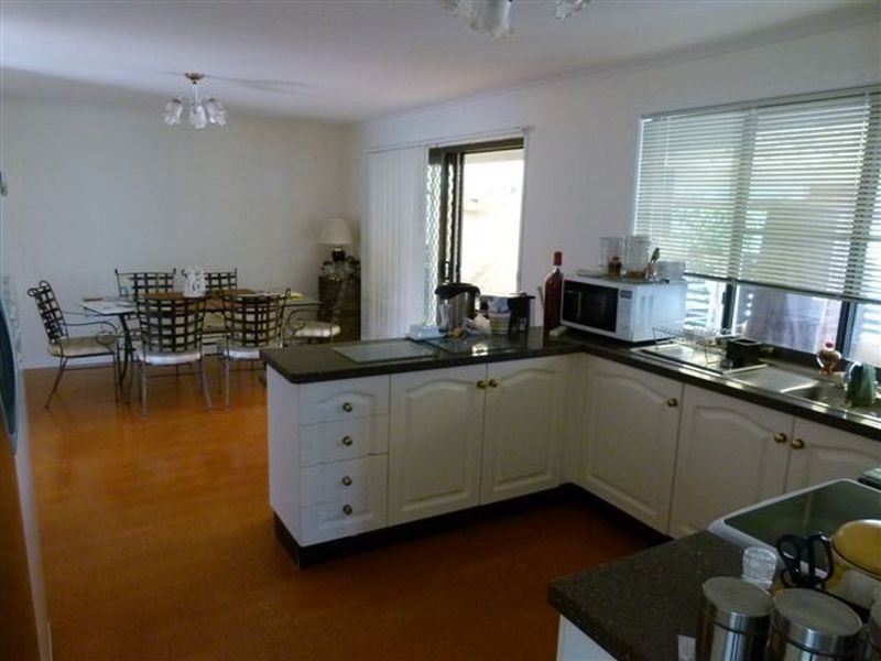 8 Dawlish Court, Alexandra Hills QLD 4161