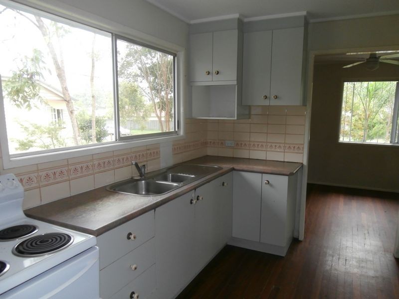 8 Kennedy St, Caboolture QLD 4510