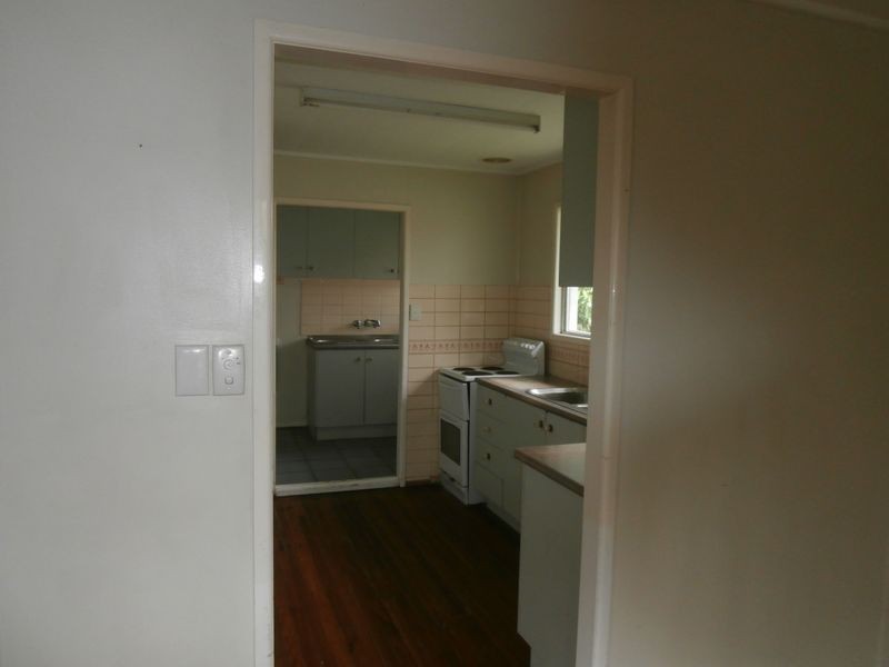 8 Kennedy St, Caboolture QLD 4510