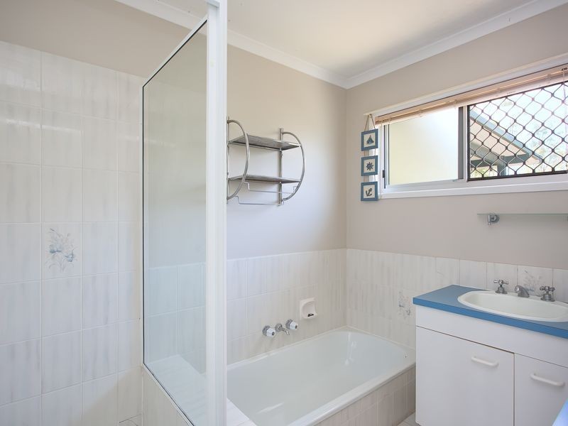 12 Amy St, Morayfield QLD 4506