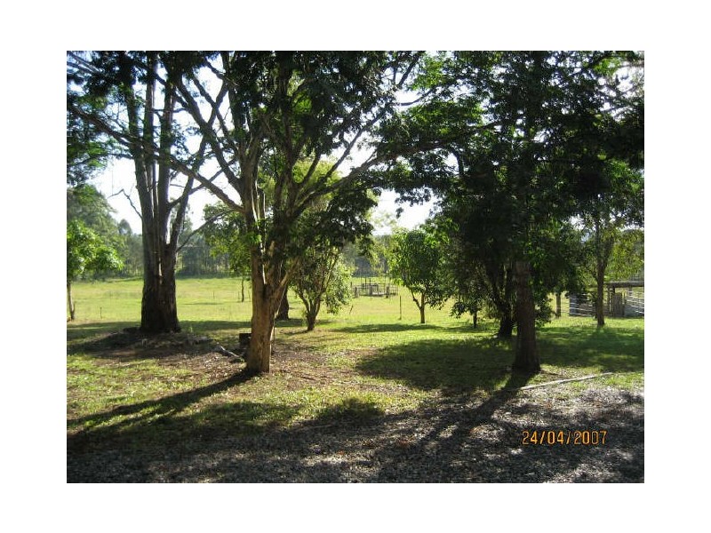 61 Hall Road, Elimbah QLD 4516