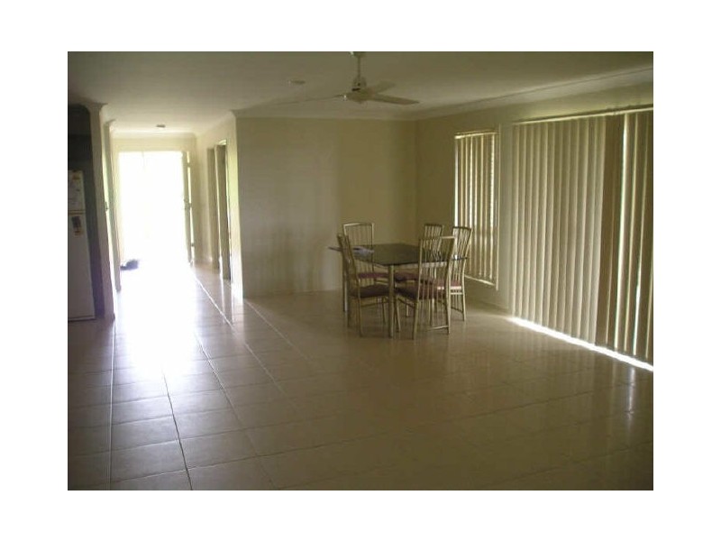 12 Summerhill Dr, Morayfield QLD 4506