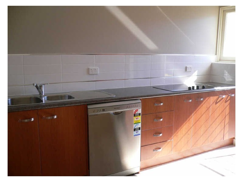 23a/16 Spinnaker Dr -Waterfront Place, Sandstone Point QLD 4511