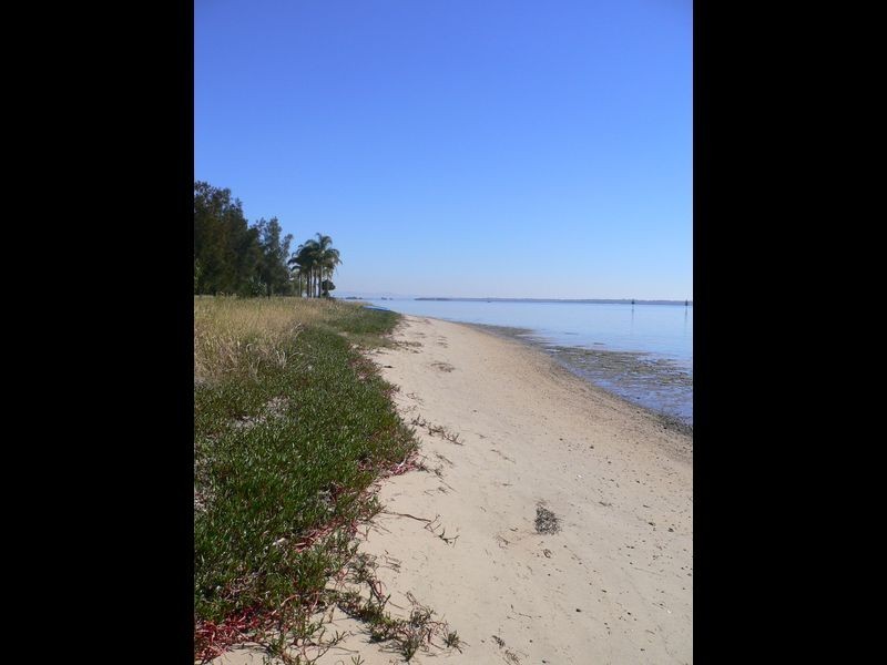 23a/16 Spinnaker Dr -Waterfront Place, Sandstone Point QLD 4511