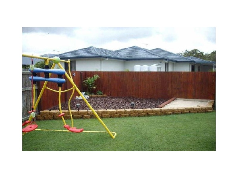 12 Biggera Crt, Sandstone Point QLD 4511