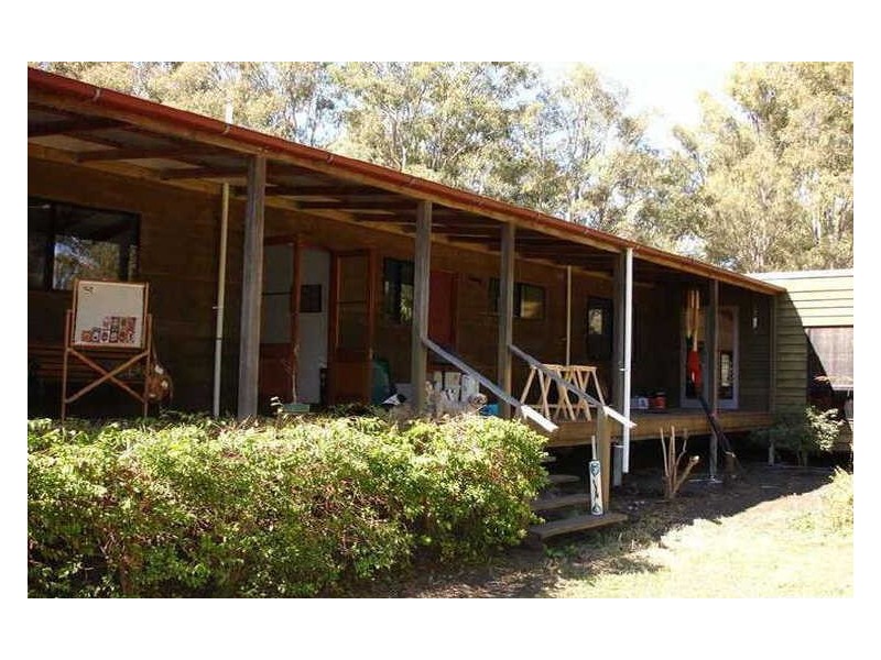 200 Campbell Parade, Beachmere QLD 4510