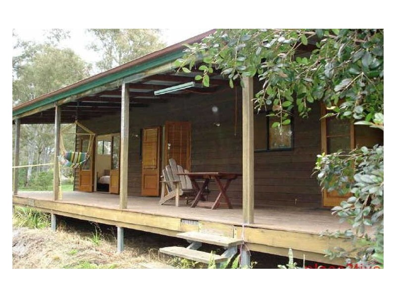 200 Campbell Parade, Beachmere QLD 4510