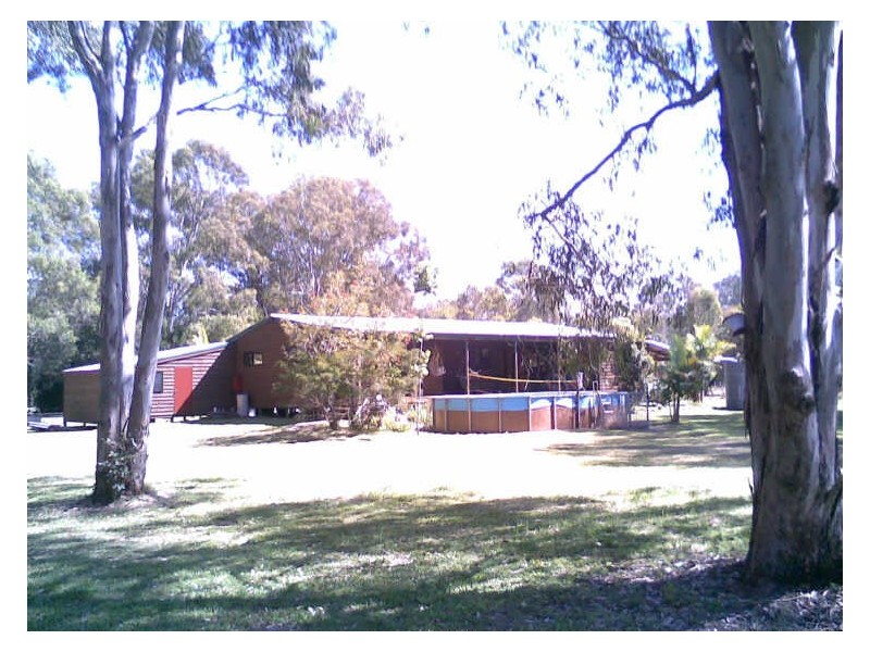 200 Campbell Parade, Beachmere QLD 4510