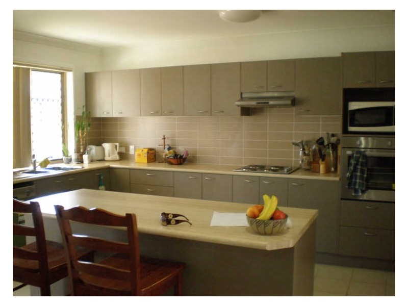 254 Bestman Rd, Sandstone Point QLD 4511