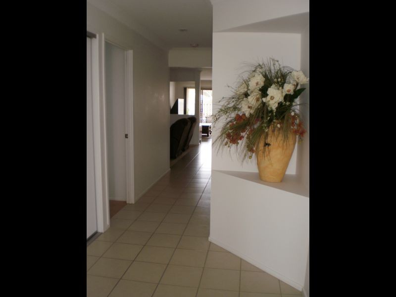 254 Bestman Rd, Sandstone Point QLD 4511