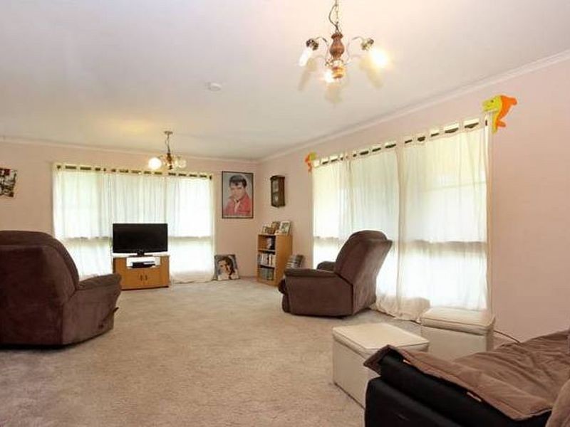 6 Timothy Esplande, Beachmere QLD 4510