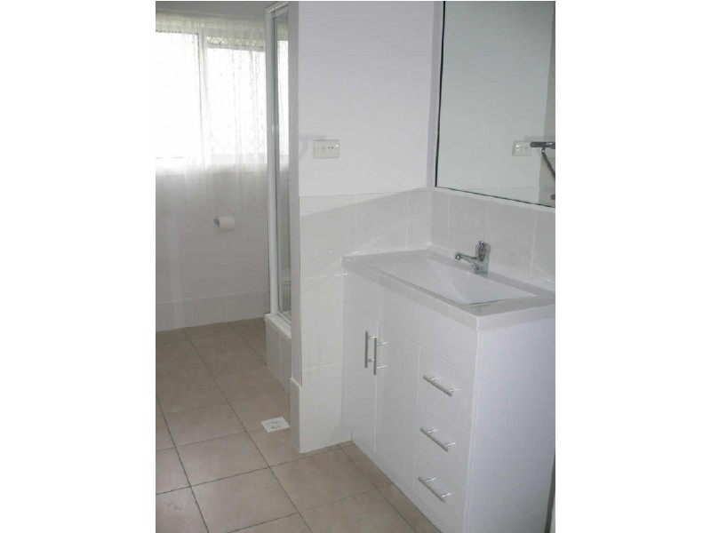 2/5 Bluebell Street, Caboolture QLD 4510