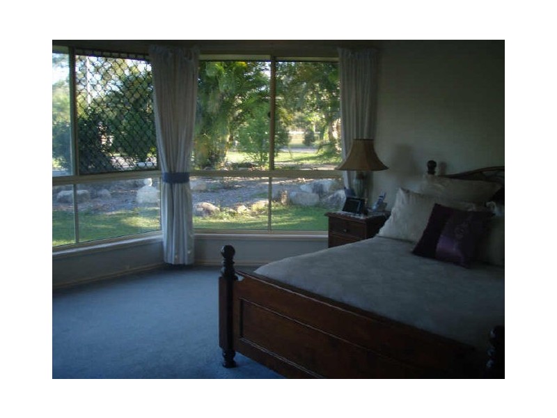 64 Breadsell Dr, Caboolture QLD 4510