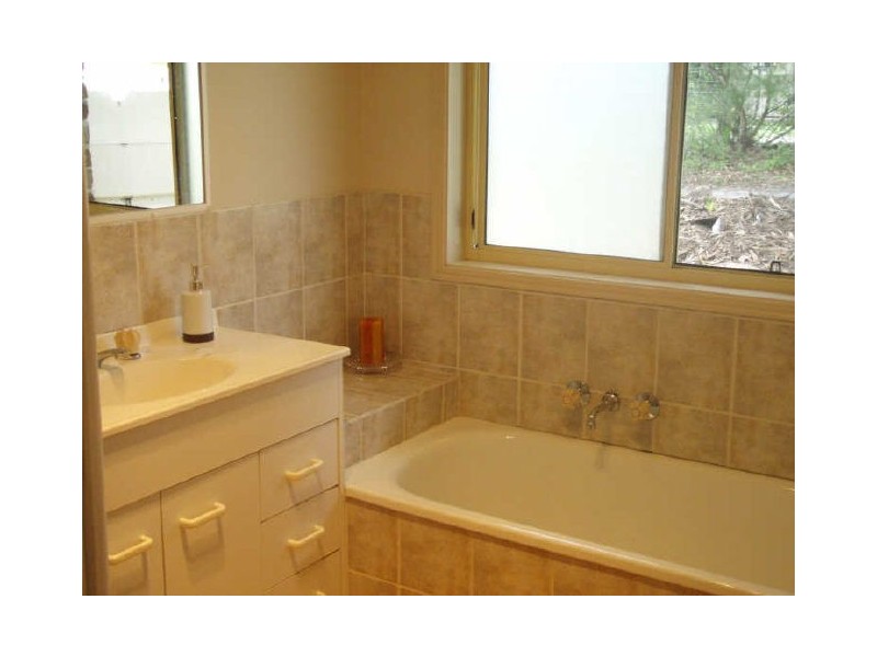 64 Breadsell Dr, Caboolture QLD 4510