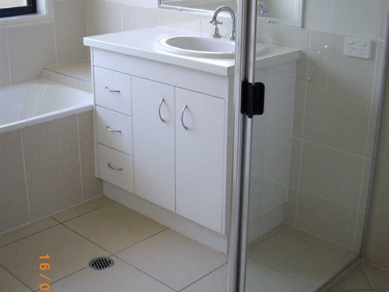 18 Gecko Rd, Ningi QLD 4511