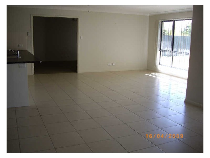 18 Gecko Rd, Ningi QLD 4511