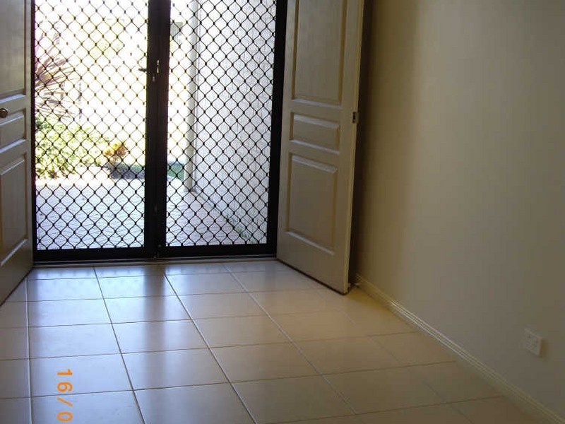 18 Gecko Rd, Ningi QLD 4511