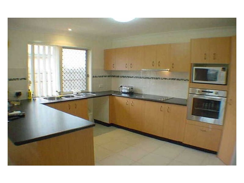 32 Bilinga Court, Sandstone Point QLD 4511