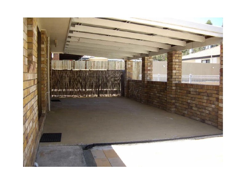 4 Keala Ct, Banksia Beach QLD 4507