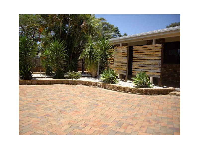 4 Keala Ct, Banksia Beach QLD 4507